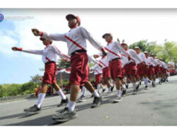 Pawai Budaya dan Gerak Jalan Tingkat Sekolah Meriahkan Peringatan Hari Pendidikan Nasional di Parigi Moutong