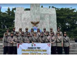 Jelang Hari Jadi ke-75, Polwan Polda Sulteng Gelar Ziarah di TMP Tatura Palu
