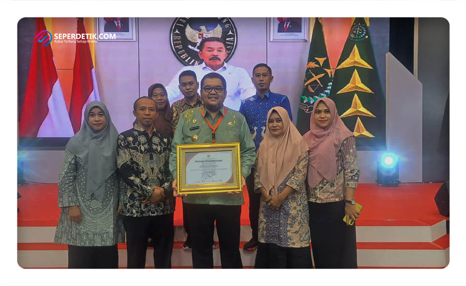 Pemerintah Daerah (Pemda) Parigi Moutong (Parmout) raih Peringkat II Anugerah Legislasi tahun 2023. Penghargaan tersebut diterima langsung oleh Penjabat (Pj) Bupati, Richard Arnaldo | Foto : Istimewah