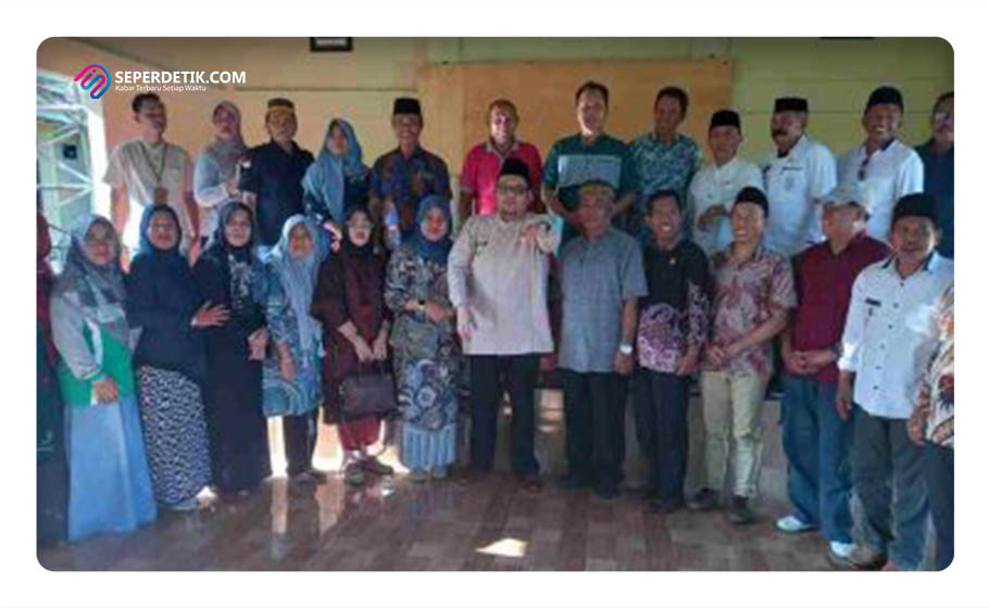 Selesai kegiatan Pj. Bupati Richard Armaldo mengadakan foto bersama. FOTO : Istimewa