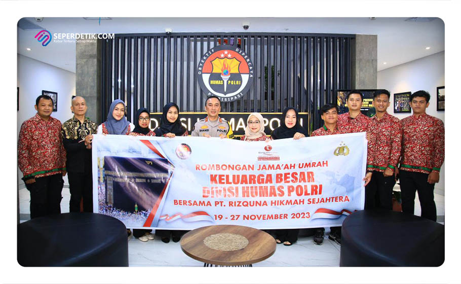 Irjen. Pol. Sandi Nugroho memberangkatkan 15 orang untuk umroh ke Tanah Suci. | Foto : Istimewah