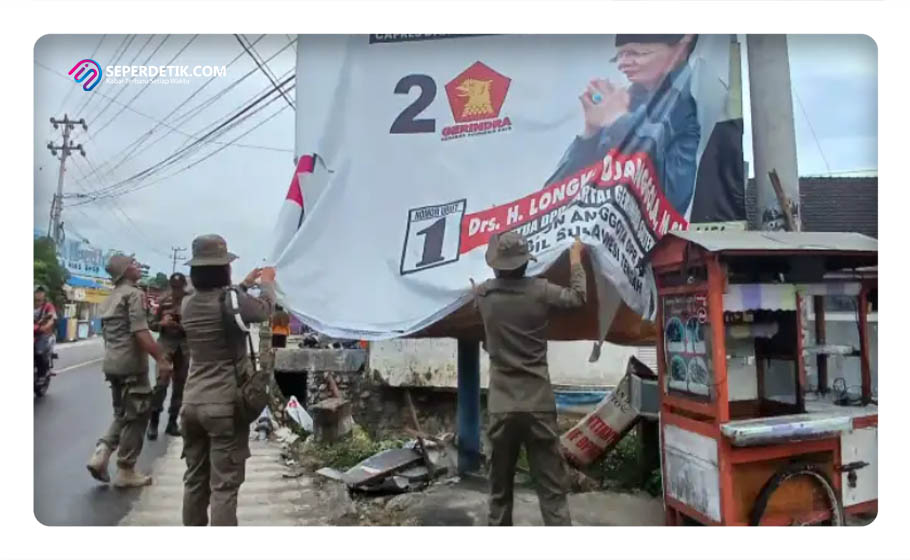 Pembersihan dan Penertiban Alat Peraga Kampanye serta Bendera Parpol di Parimo jelang Pemilu 2024 | Foto : Istimewah