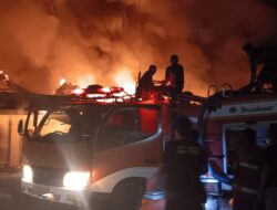 Belasan Ruko Area Terminal Pasar Sentral Parigi Hangus Terbakar