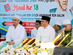 Anwar Hafid dan Reny Lamadjido Hadiri Haul Habib Abubakar ke-18
