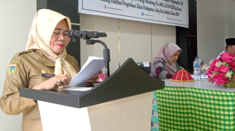 Asisten Administrasi Umum, Yusnaeni membuka secara resmi Sosialisasi Zakat, Infaq dan Sedekah (ZIS) Baznas Parimo.
