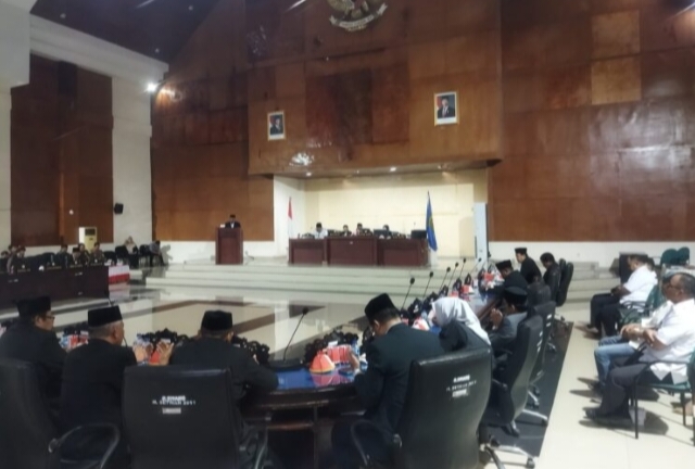 Rapat Paripurna DPRD
