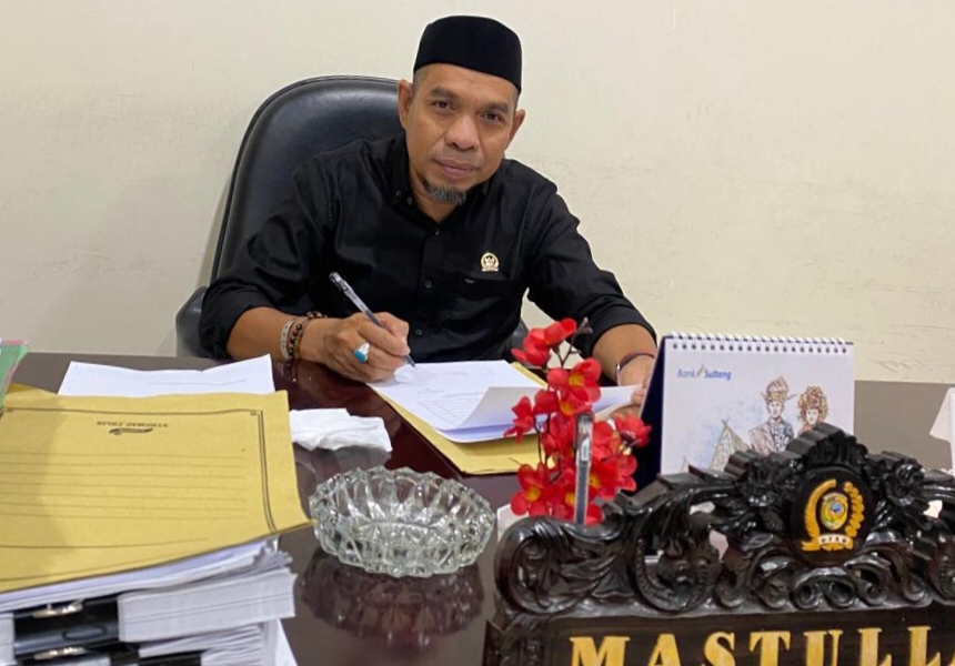 Ketua komisi III DPRD Parimo H Mastula