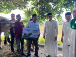 Bupati Parimo Terima Kurban dari Presiden RI, dan Menyerahkan Bantuan Kurban ke Masyarakat