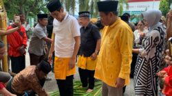 Penyambutan Adat Kayili Bupati dan Wakil Bupati Parimo Saat Tiba di Rumah Jabatan