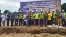Wabup Parimo Resmikan Peletakkan Batu Pertama Pembangunan Labkesmas dan Puskesmas Torue