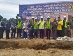 Wabup Parimo Resmikan Peletakkan Batu Pertama Pembangunan Labkesmas dan Puskesmas Torue