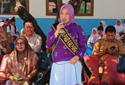 Bunda Pendidikan Anak Usia Dini (PAUD) Kabupaten Parigi Moutong (Parimo) Hesti Yahya Nanga